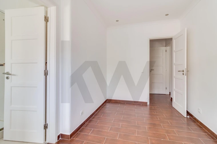 Apartamento T3 para Venda em São Domingos de Benfica Foto 13