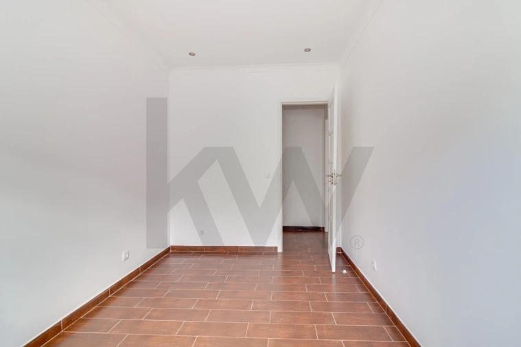 Apartamento T3 para Venda em São Domingos de Benfica Foto 19