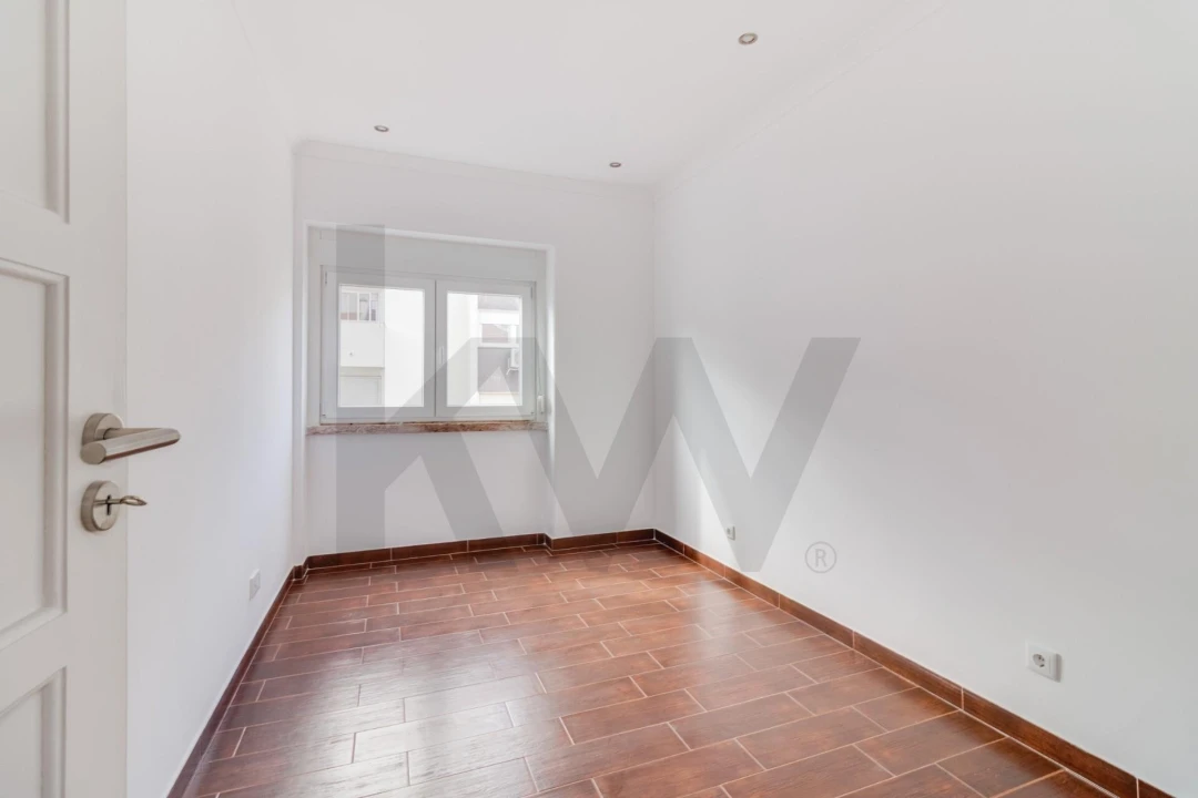 Apartamento T3 para Venda em São Domingos de Benfica Foto 18