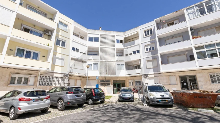 Apartamento T3 para Venda em São Domingos de Benfica