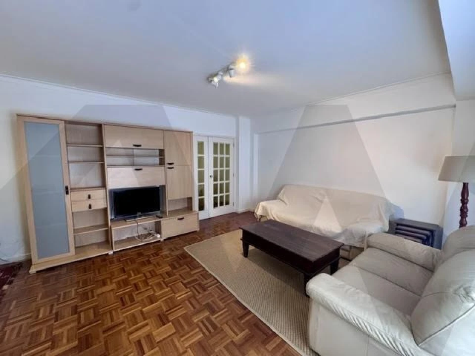 Apartamento T3 para Arrendamento em Lumiar Foto 16