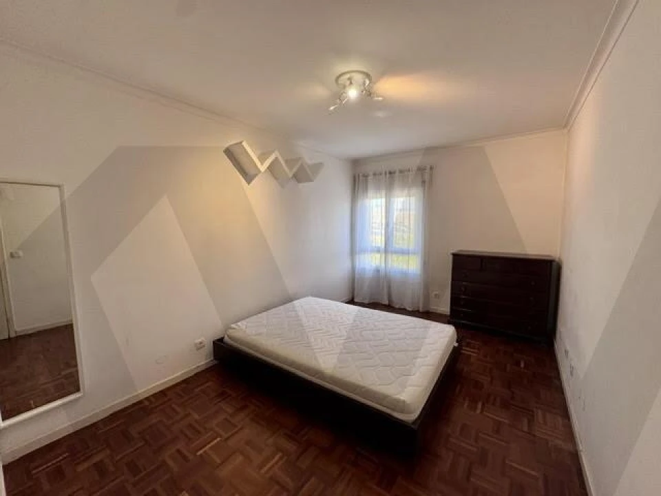 Apartamento T3 para Arrendamento em Lumiar Foto 30