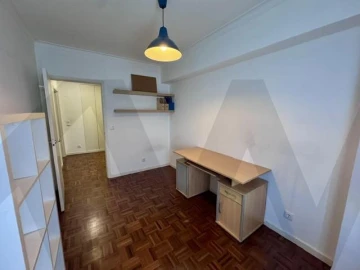 Apartamento T3 para Arrendamento em Lumiar