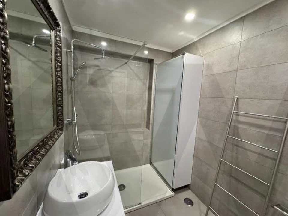 Apartamento T3 para Arrendamento em Lumiar Foto 21