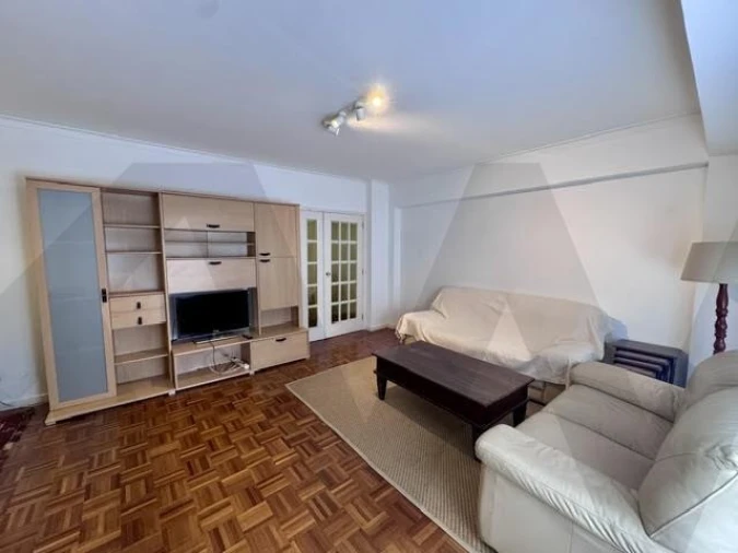 Apartamento T3 para Arrendamento em Lumiar Foto 16