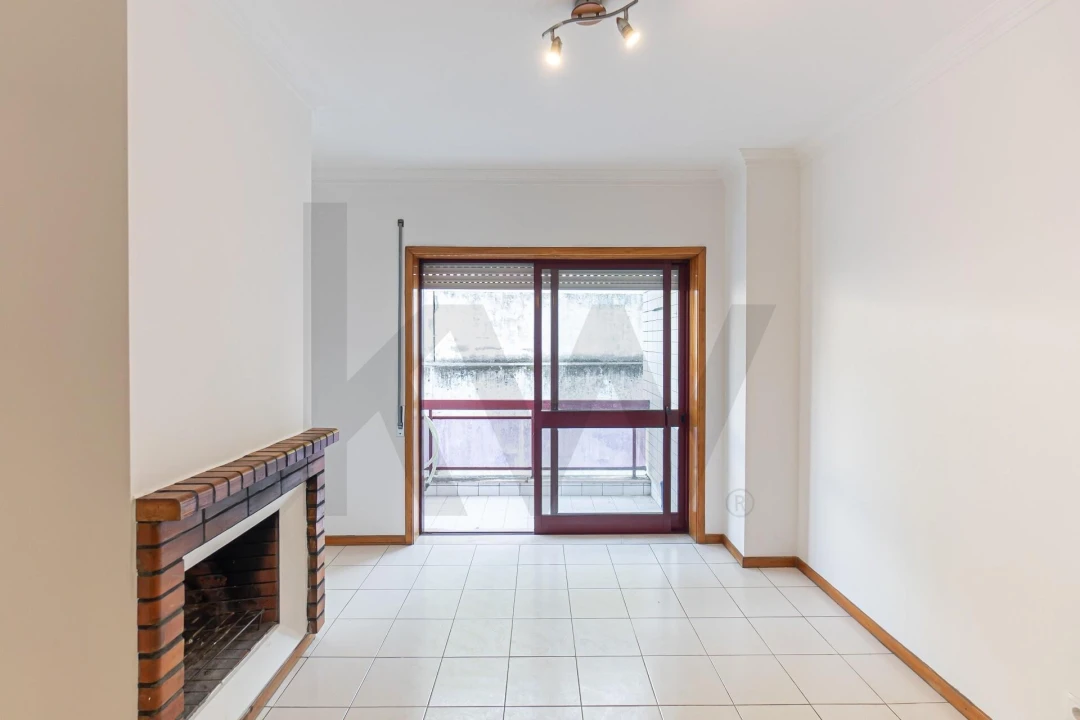 Apartamento T2 para Venda em Mafamude e Vilar do Paraíso Foto 3