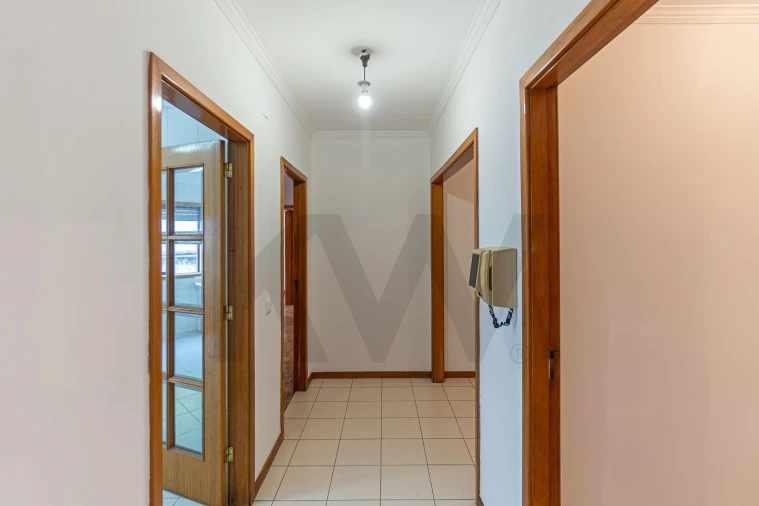 Apartamento T2 para Venda em Mafamude e Vilar do Paraíso Foto 4