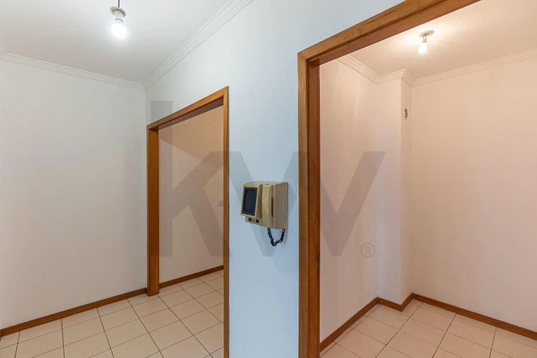 Apartamento T2 para Venda em Mafamude e Vilar do Paraíso Foto 5