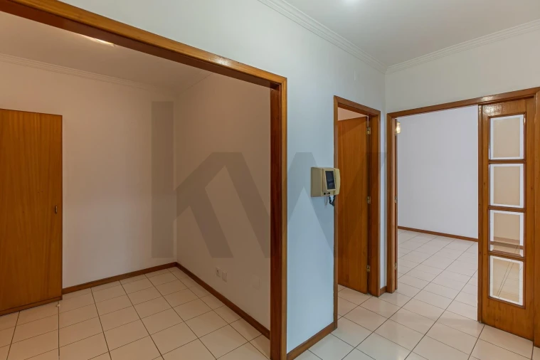Apartamento T2 para Venda em Mafamude e Vilar do Paraíso Foto 9
