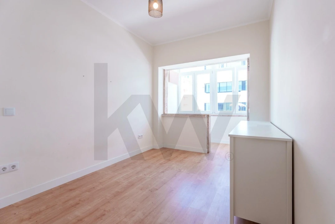 Apartamento T2 para Arrendamento em Campolide Foto 26
