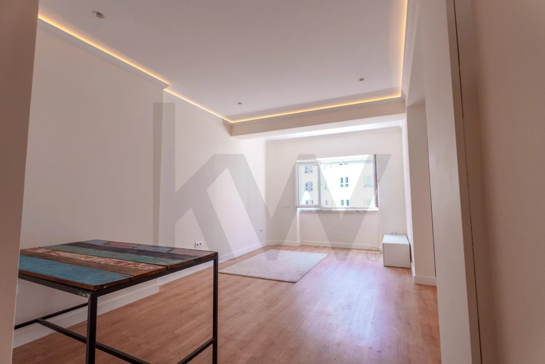 Apartamento T2 para Arrendamento em Campolide Foto 68