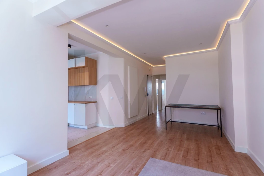 Apartamento T2 para Arrendamento em Campolide Foto 49