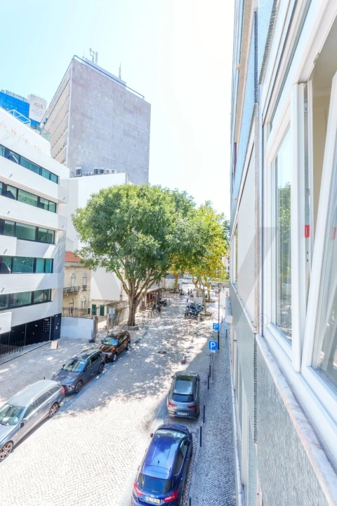 Apartamento T2 para Arrendamento em Campolide