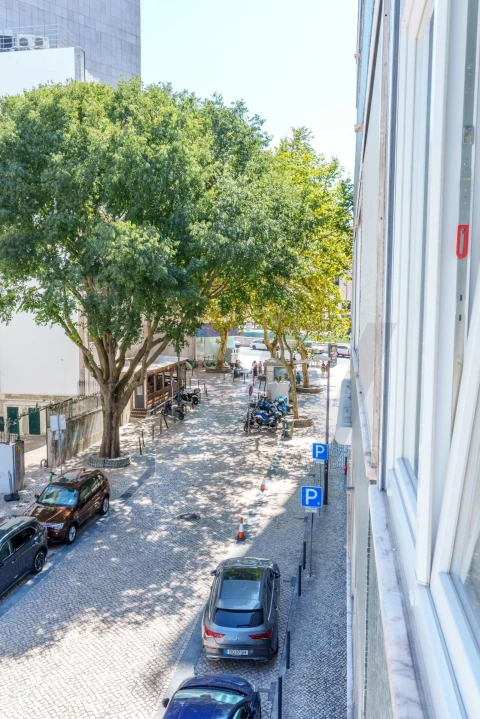 Apartamento T2 para Arrendamento em Campolide