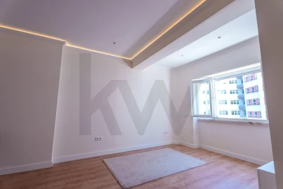 Apartamento T2 para Arrendamento em Campolide