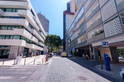 Apartamento T2 para Arrendamento em Campolide