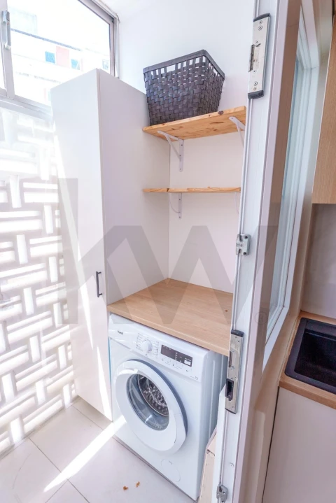 Apartamento T2 para Arrendamento em Campolide