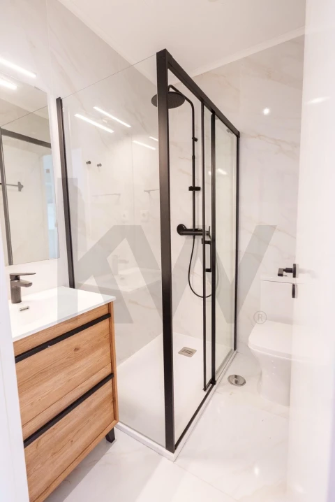 Apartamento T2 para Arrendamento em Campolide