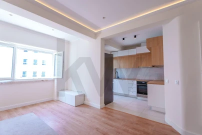 Apartamento T2 para Arrendamento em Campolide
