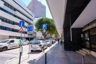 Apartamento T2 para Arrendamento em Campolide