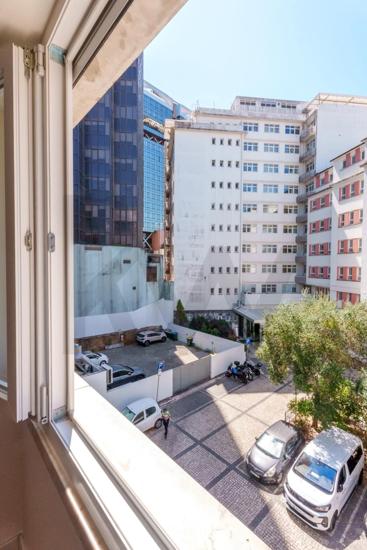Apartamento T2 para Arrendamento em Campolide Foto 70
