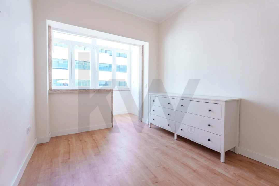 Apartamento T2 para Arrendamento em Campolide Foto 28