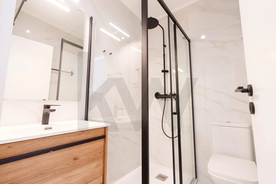 Apartamento T2 para Arrendamento em Campolide Foto 43