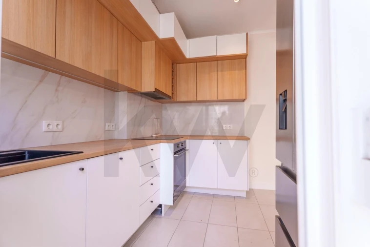Apartamento T2 para Arrendamento em Campolide Foto 66