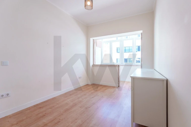 Apartamento T2 para Arrendamento em Campolide Foto 26