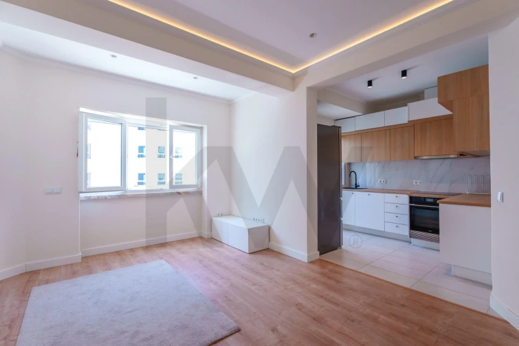 Apartamento T2 para Arrendamento em Campolide Foto 52