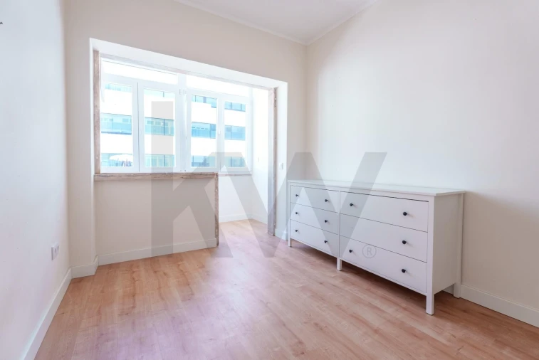 Apartamento T2 para Arrendamento em Campolide Foto 28