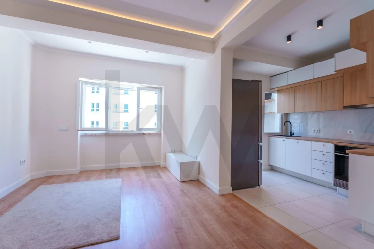 Apartamento T2 para Arrendamento em Campolide Foto 51