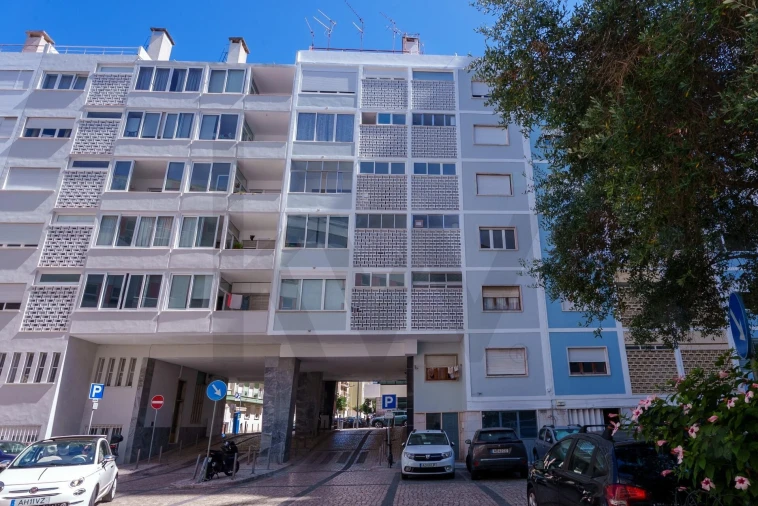 Apartamento T2 para Arrendamento em Campolide Foto 80