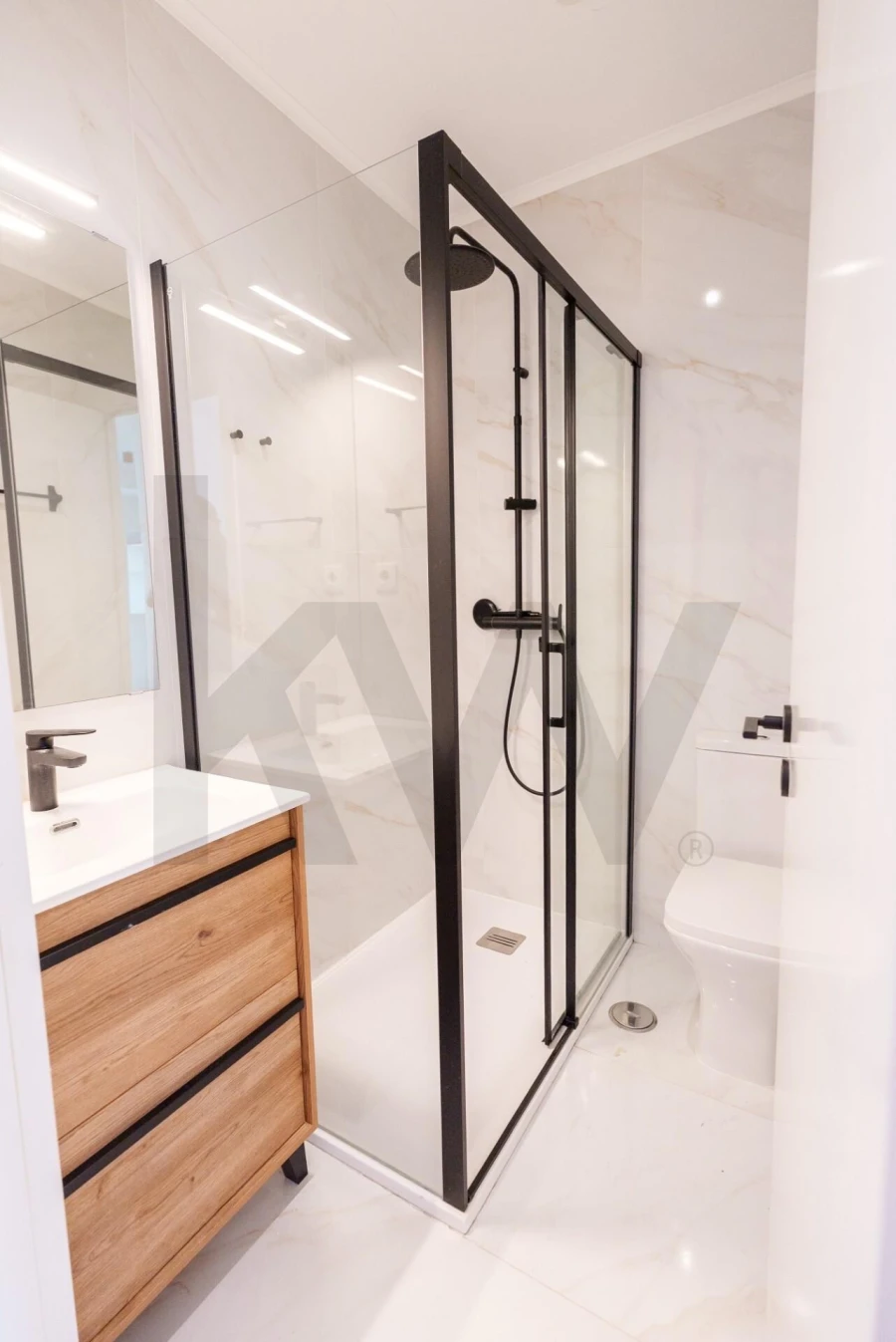 Apartamento T2 para Arrendamento em Campolide Foto 41