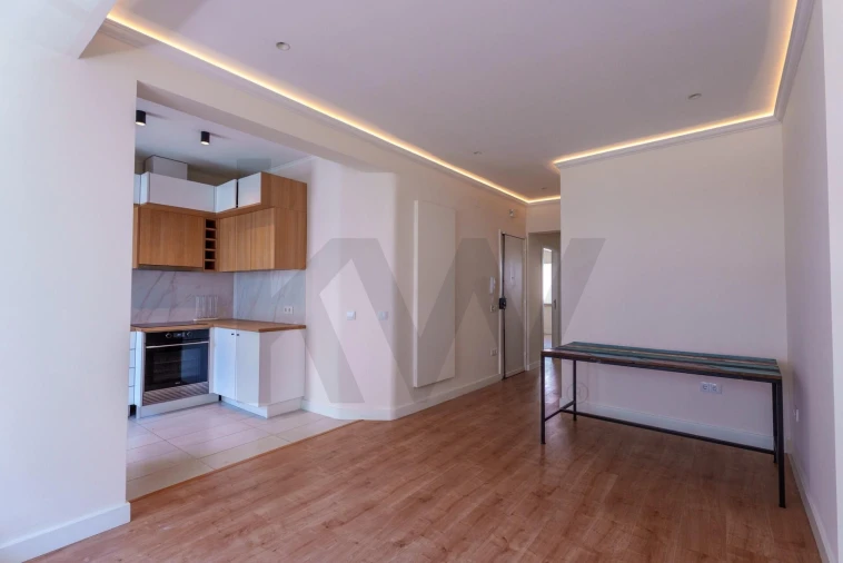 Apartamento T2 para Arrendamento em Campolide Foto 48