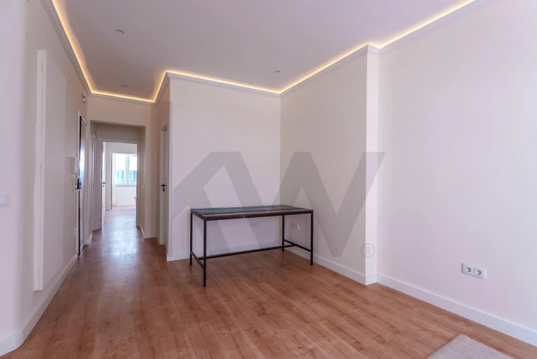Apartamento T2 para Arrendamento em Campolide Foto 55