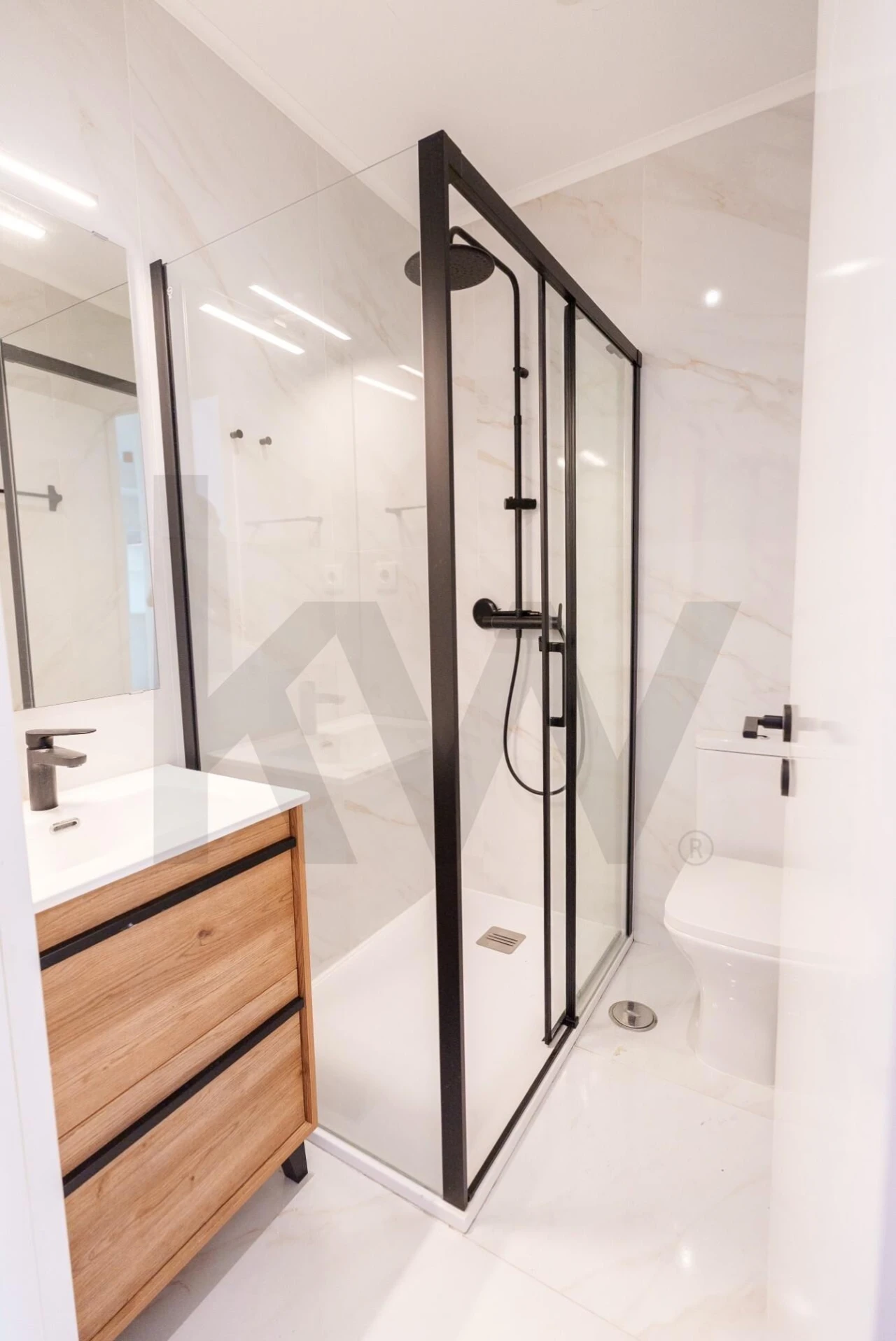 Apartamento T2 para Arrendamento em Campolide Foto 41