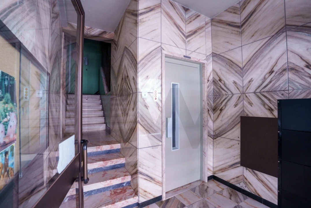 Apartamento T2 para Arrendamento em Campolide Foto 88