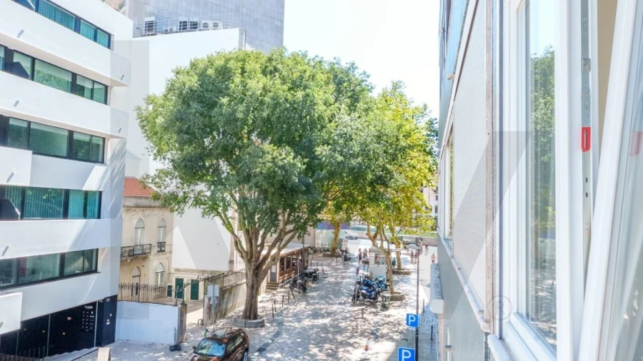 Apartamento T2 para Arrendamento em Campolide