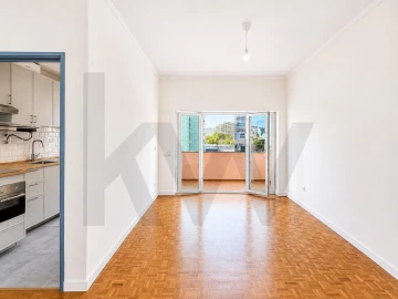 Apartamento T1 para Arrendamento em Avenidas Novas