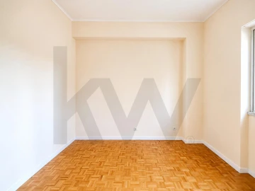 Apartamento T1 para Arrendamento em Avenidas Novas