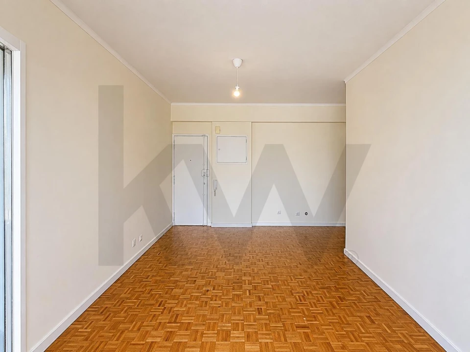 Apartamento T1 para Arrendamento em Avenidas Novas Foto 4