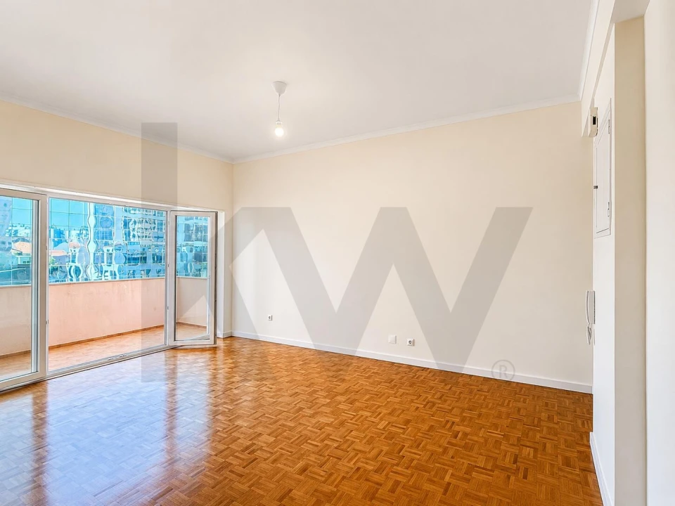 Apartamento T1 para Arrendamento em Avenidas Novas Foto 6