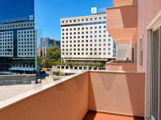 Apartamento T1 para Arrendamento em Avenidas Novas Foto 12