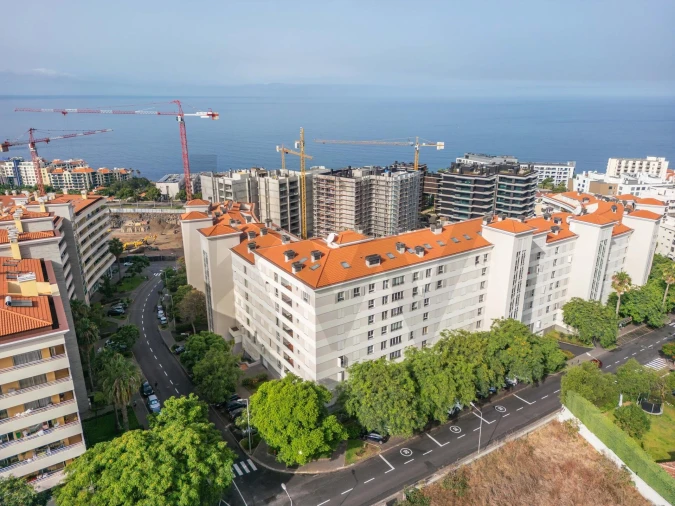 Apartamento T3 para Venda em São Martinho Foto 3