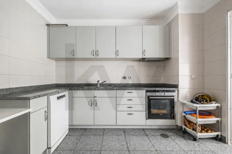 Apartamento T3 para Venda em São Martinho Foto 29