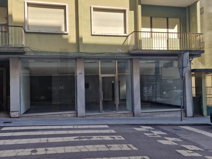 Loja para Venda em São João da Madeira Foto 11