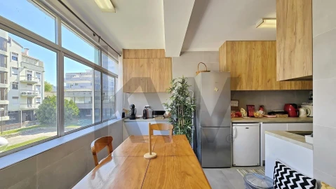 Quarto para Arrendamento em Requeixo, Nossa Senhora de Fátima e Nariz