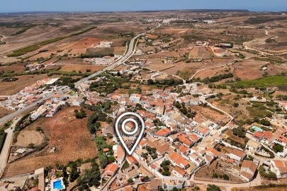 Armazém para Venda em Vila do Bispo e Raposeira
