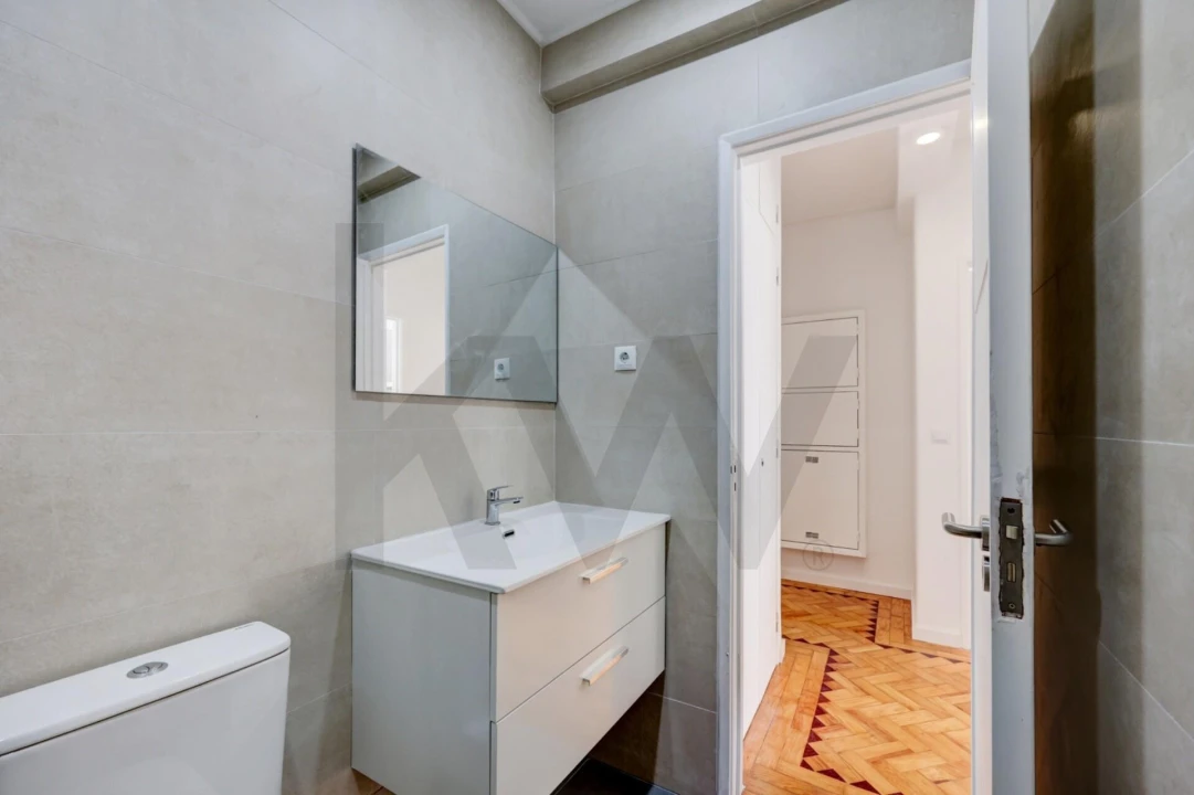 Apartamento T1 para Venda em Avenidas Novas Foto 19